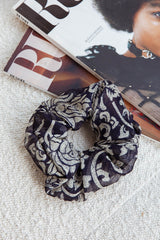 Chouchou Scrunchie Damask Ink
