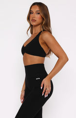 Race Me Sports Bra Black