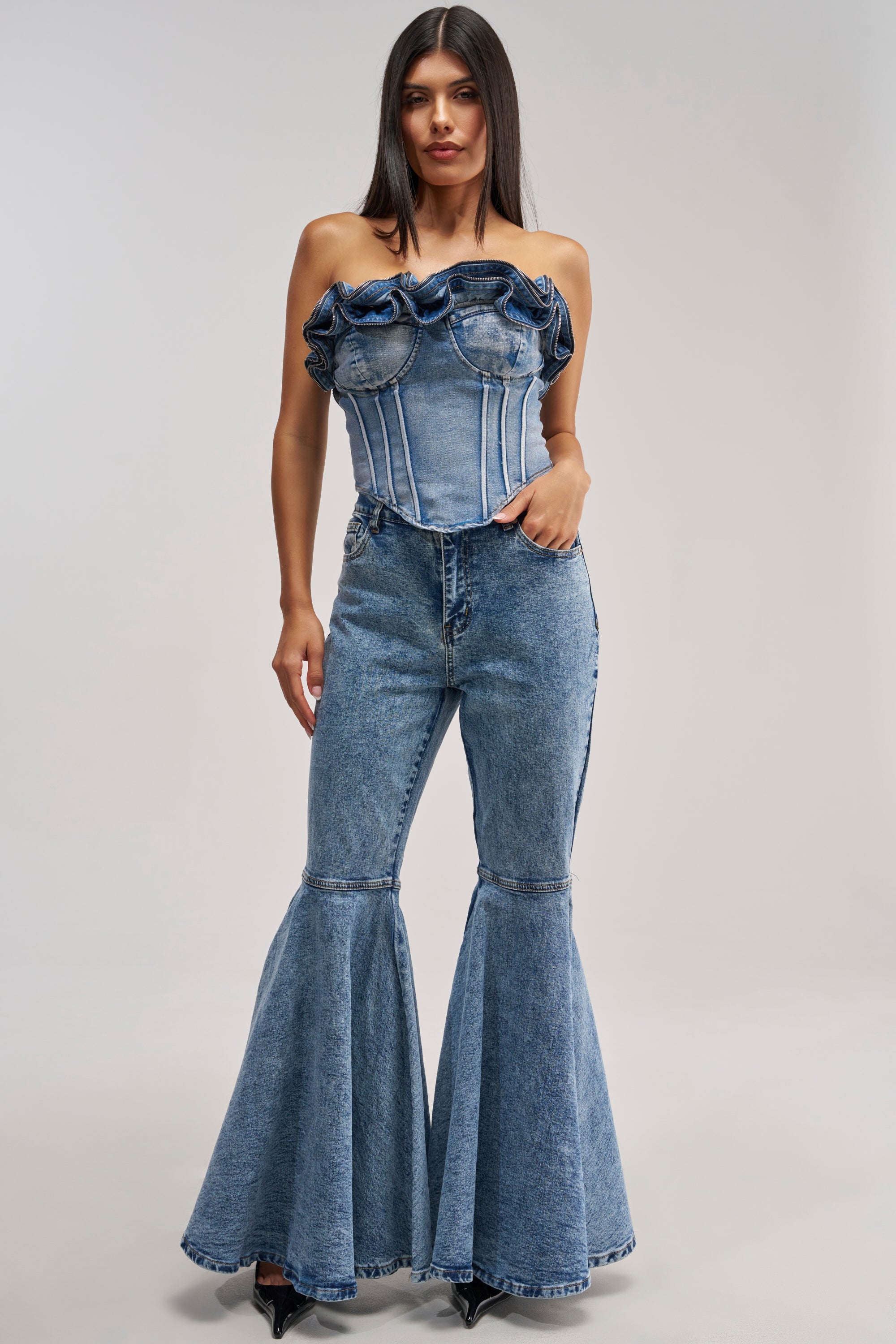 SOMETHING DIFFERENT DENIM CORSET WITH ZIPPER DETAIL IN MEDIUM BLUE DENIM