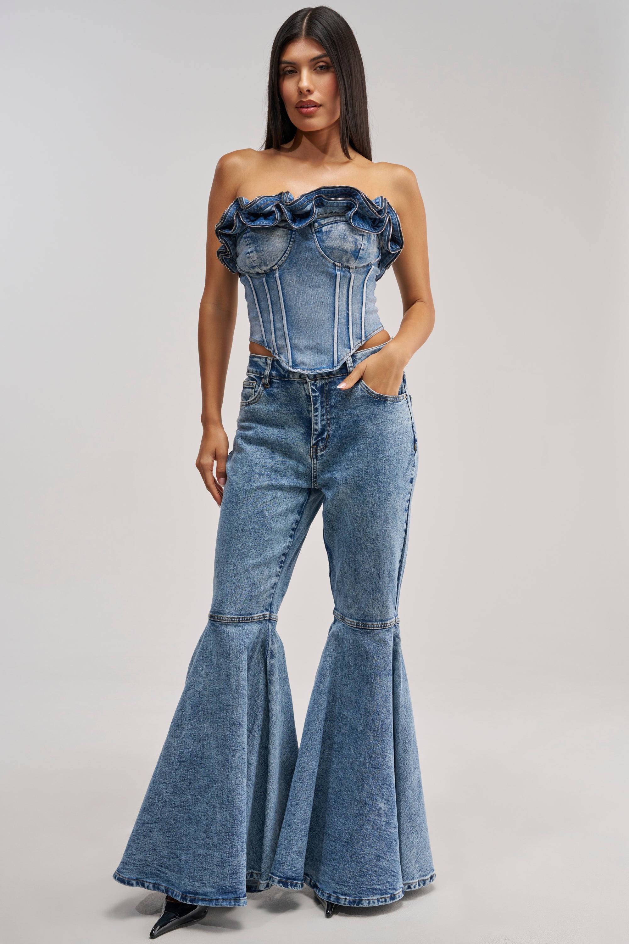SOMETHING DIFFERENT DENIM CORSET WITH ZIPPER DETAIL IN MEDIUM BLUE DENIM