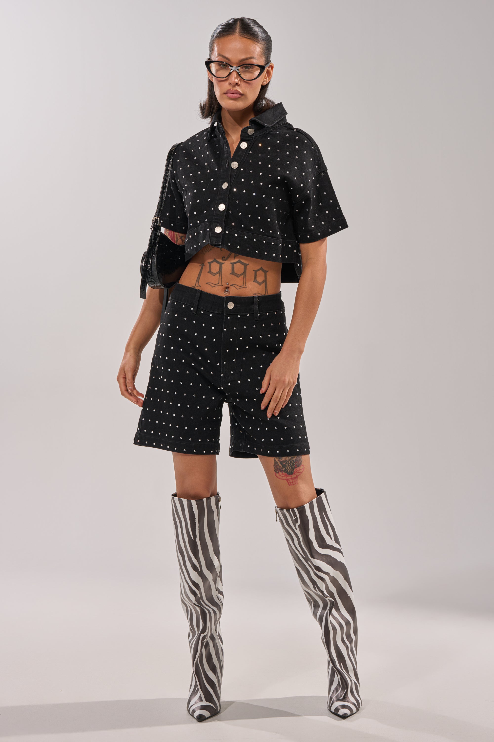 ITS GIVING DENIM RHINESTONE BUTTON DOWN