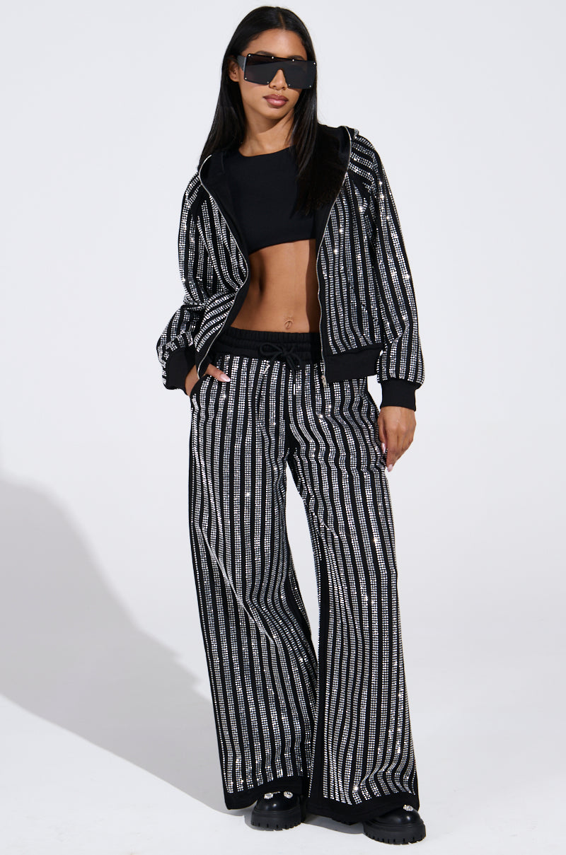 SPARKLE QUEEN ZIP UP SWEATSHIRT