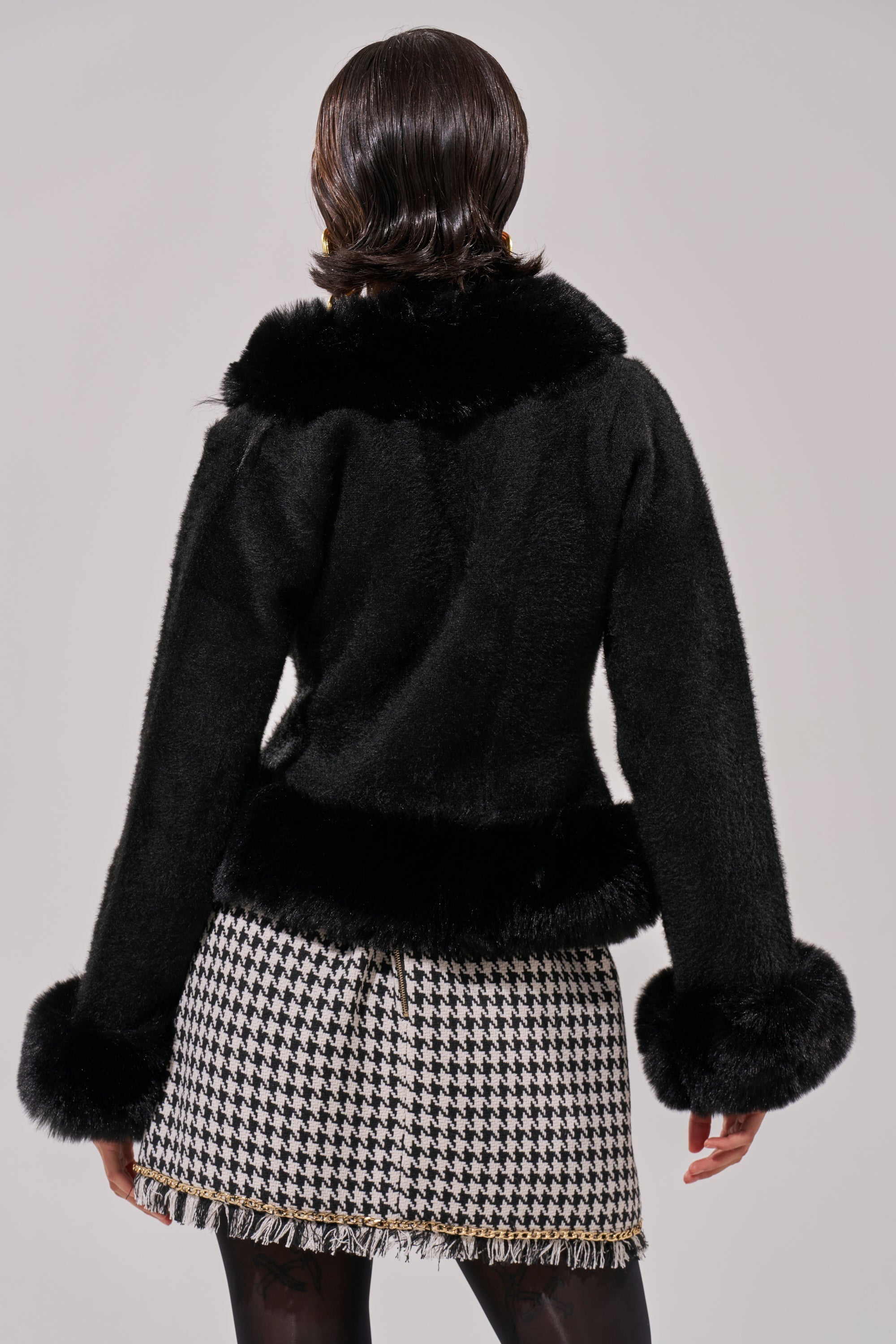 SOFT TOUCH CARDIGAN IN BLACK
