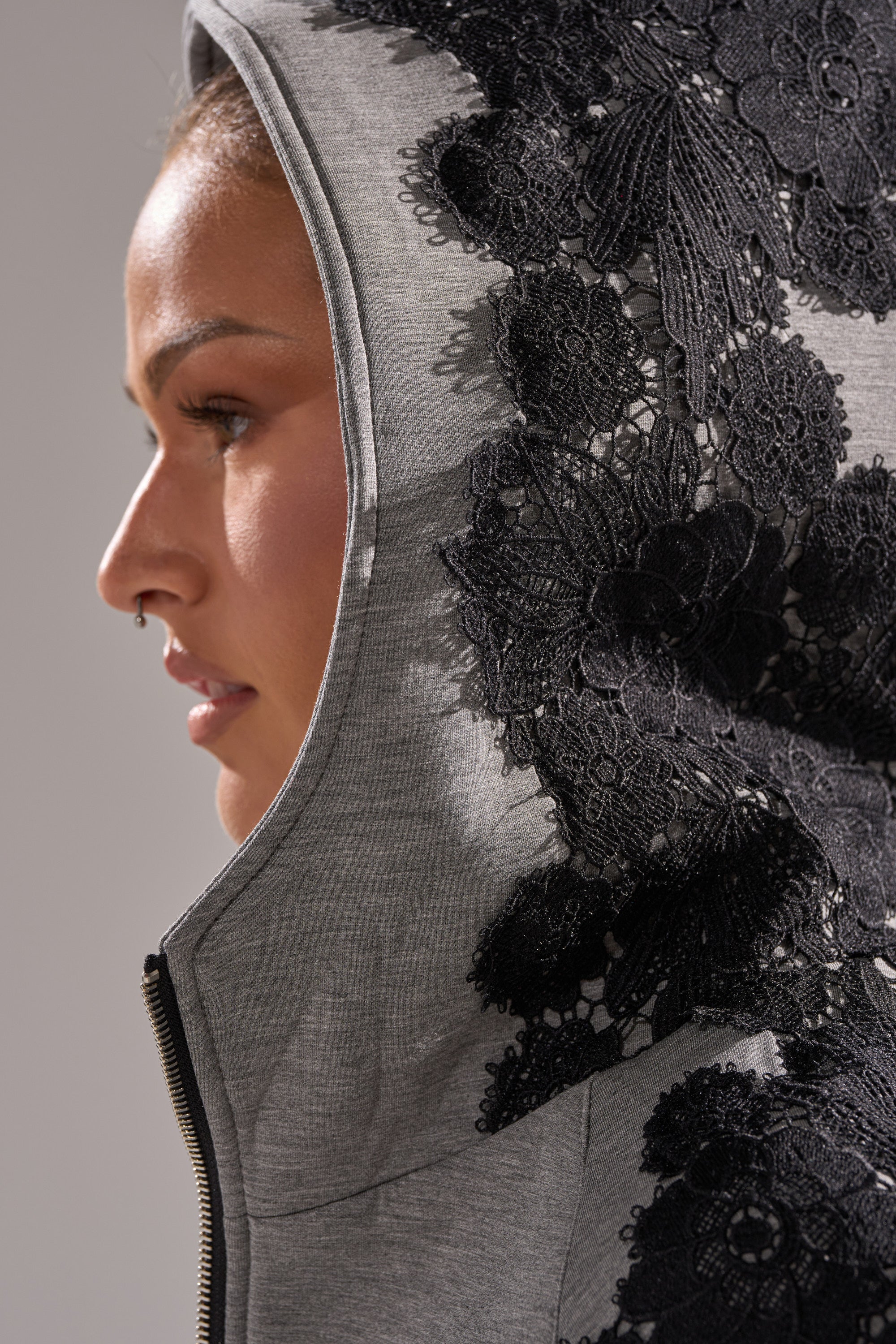 RAQUEL ZIP UP SWEATSHIRT