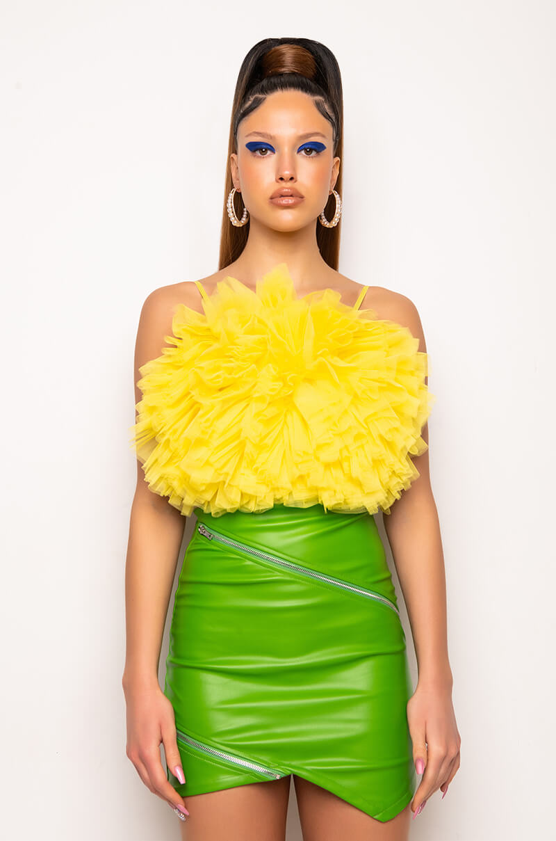 CECE RUFFLES STRAPLESS CROP TOP