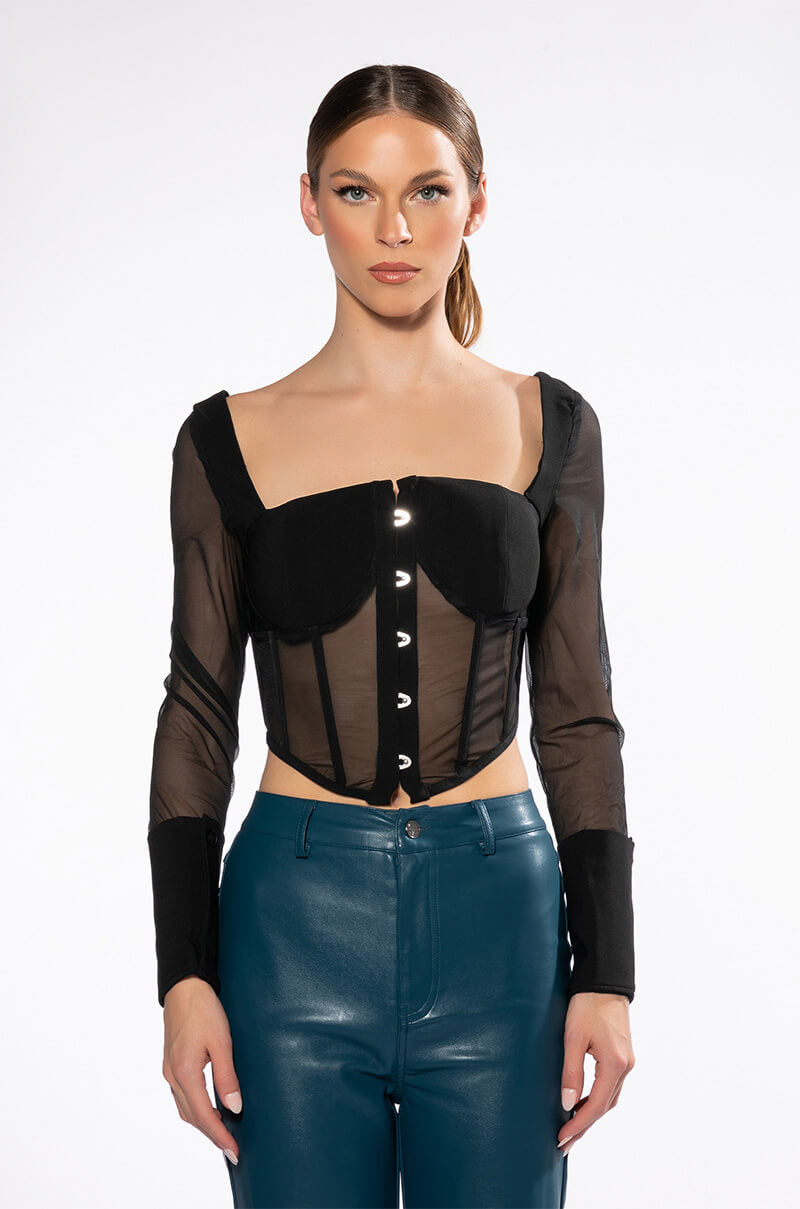 GAGA LONG SLEEVE STRUCTURED TOP