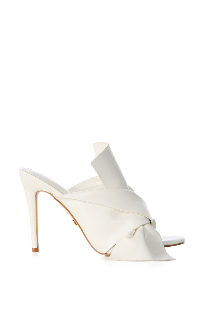 AZALEA WANG CANDYCOATED MULE SANDAL IN WHITE