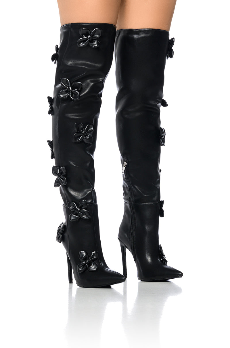 AZALEA WANG EFFIE BLACK FLOWER EMBELLISHED BOOT