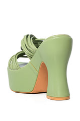 AZALEA WANG GAIL PLATFORM CHUNKY SANDAL IN GREEN
