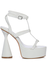 AZALEA WANG HONOLULU CHUNKY SANDAL IN WHITE