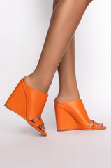 AZALEA WANG JOCELYN SQUARE TOE WEDGE SANDAL IN ORANGE