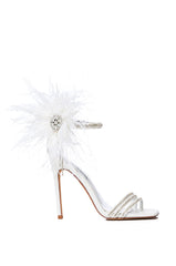 AZALEA WANG LICORICE FEATHER FLOWER EMBELLISHED SANDAL IN WHITE