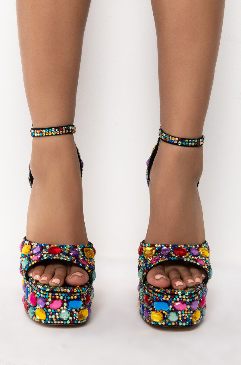 AZALEA WANG LIFE OF THE PARTY CHUNKY SANDAL IN MULTI