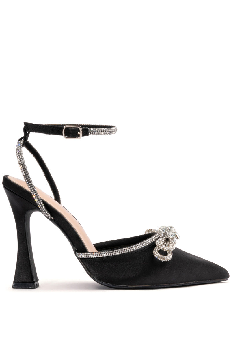 AZALEA WANG TAMIA EMBELLISHED CHUNKY PUMP IN BLACK
