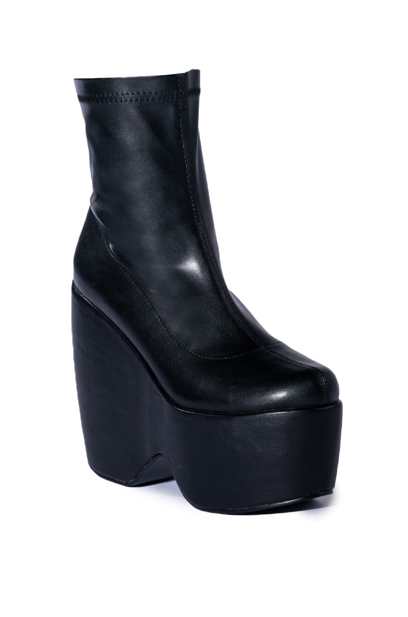 AZALEA WANG LOXLEY WEDGE BOOTIE IN BLACK