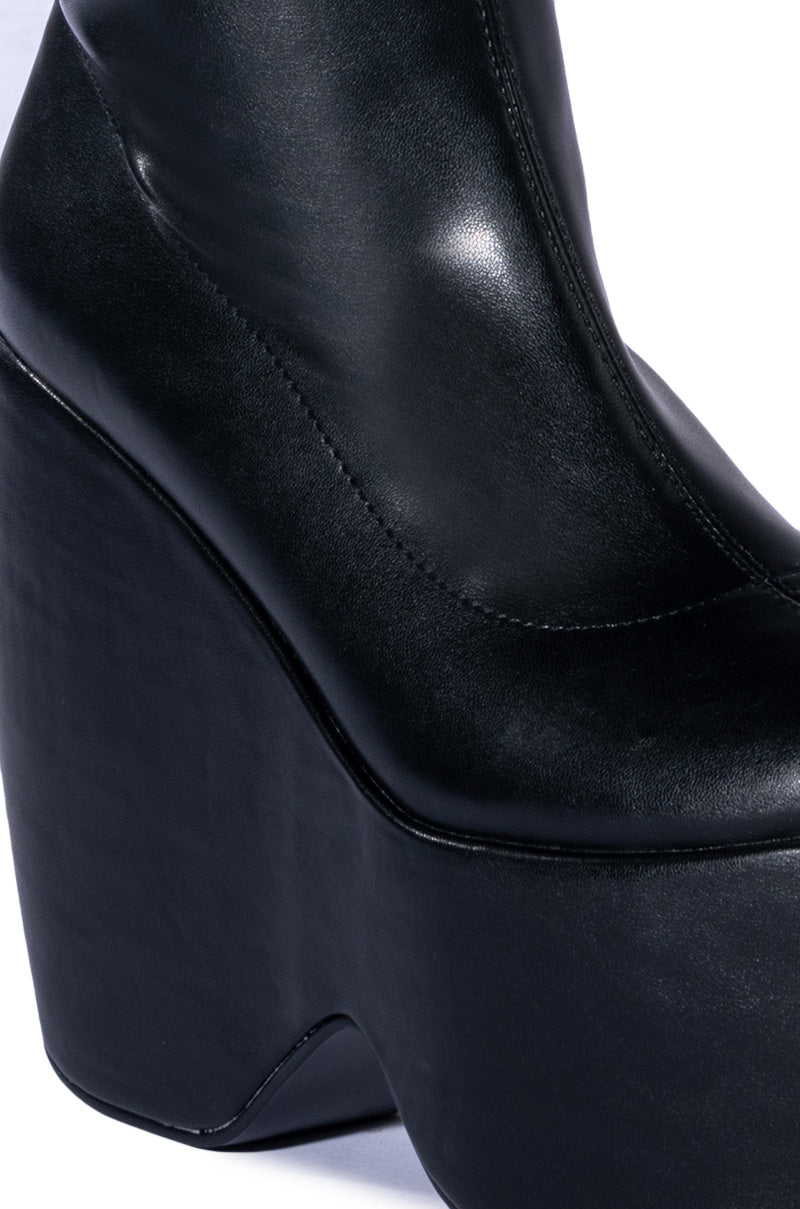 AZALEA WANG LOXLEY WEDGE BOOTIE IN BLACK