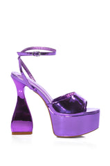 AZALEA WANG NEWTON CHUNKY ORGANIC HEEL SANDAL IN PURPLE