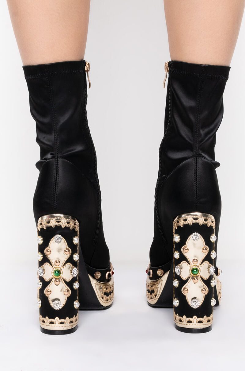 AZALEA WANG NOTICE ME CHUNKY BOOTIE IN BLACK