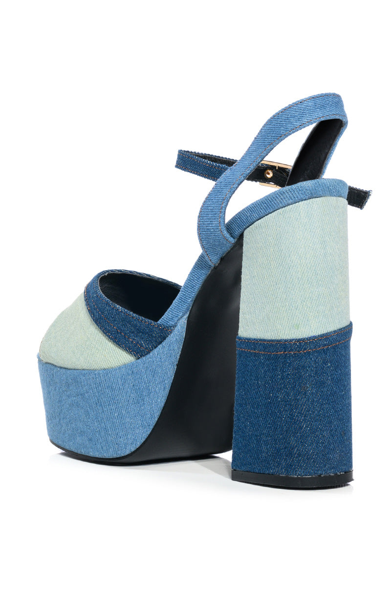 AZALEA WANG RHEYA CHUNKY SANDAL IN MIXED DENIM