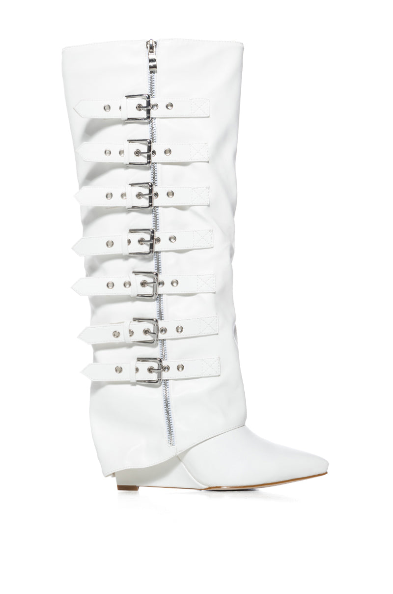 AZALEA WANG RISNA WHITE BUCKLE DETAIL WEDGE BOOT