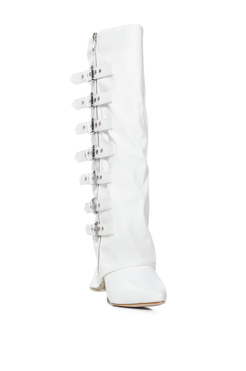 AZALEA WANG RISNA WHITE BUCKLE DETAIL WEDGE BOOT
