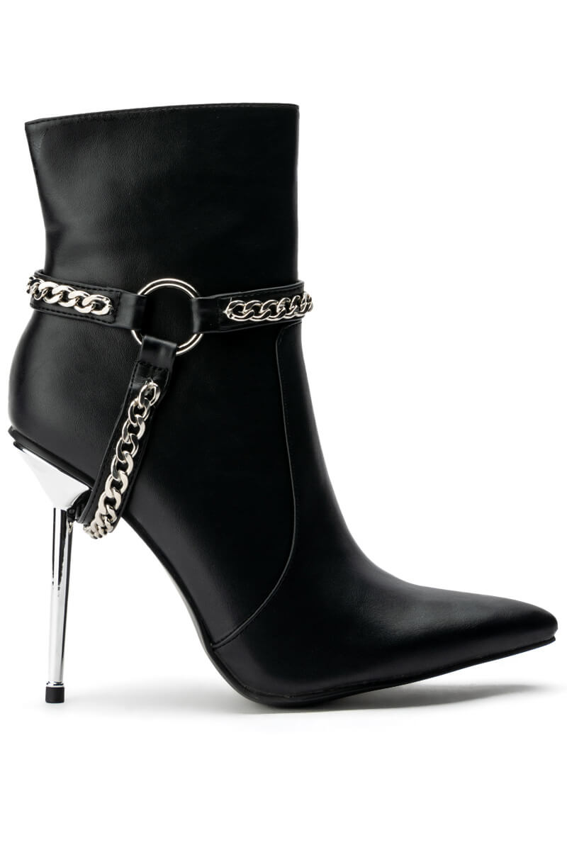 AZALEA WANG SELENE HARNESS STILETTO BOOTIE IN BLACK