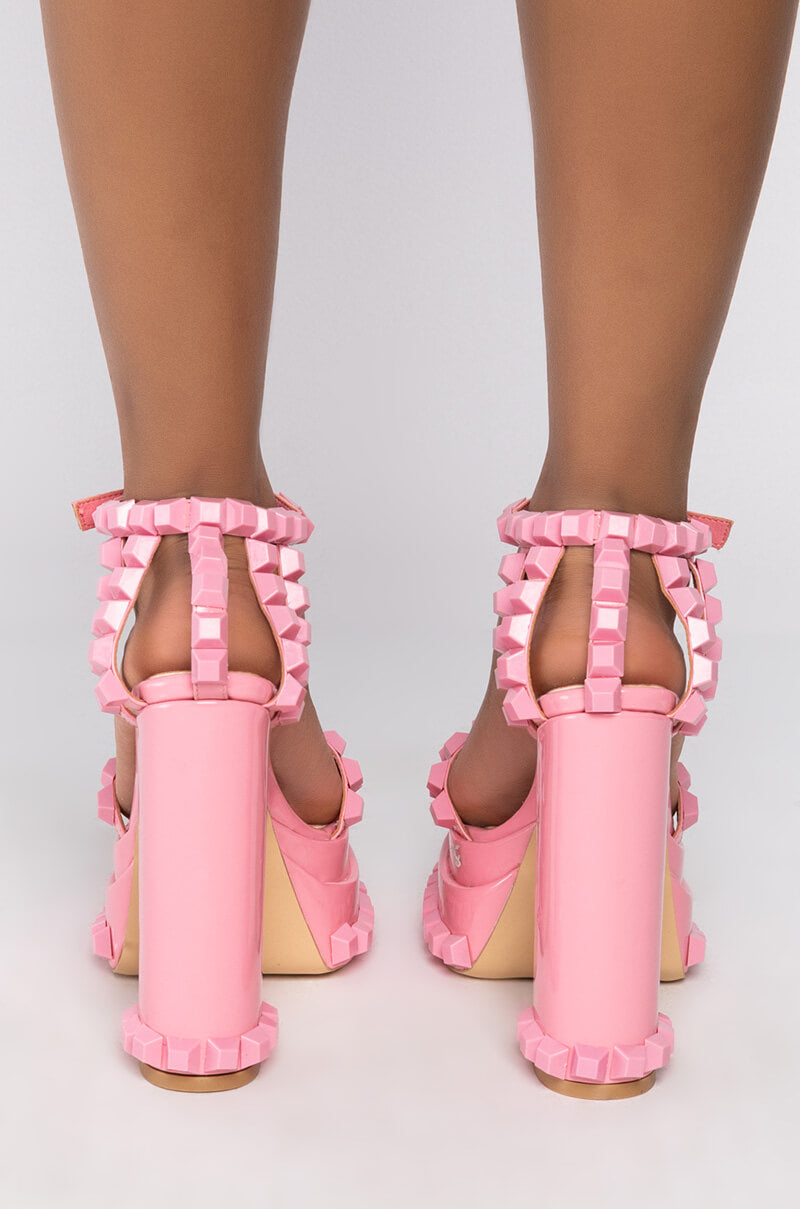 AZALEA WANG SWEET LIKE SUGAR CHUNKY SANDAL IN PINK