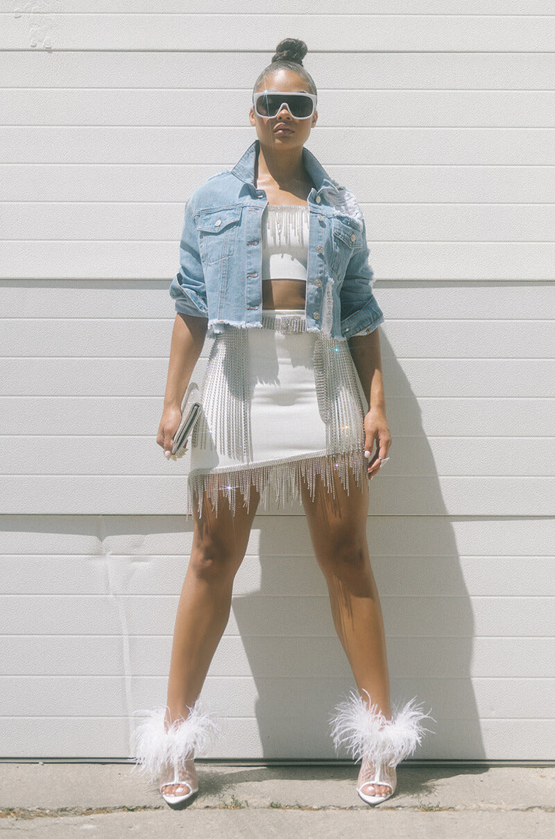 ULTRA DISTRESSED CROP DENIM JACKET