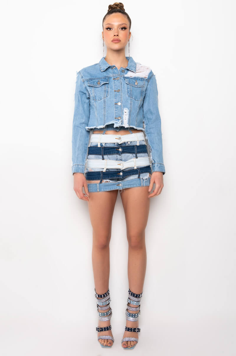 ULTRA DISTRESSED CROP DENIM JACKET