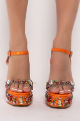 AZALEA WANG WAKE THE NEIGHBORS CHUNKY SANDAL IN ORANGE MULTI