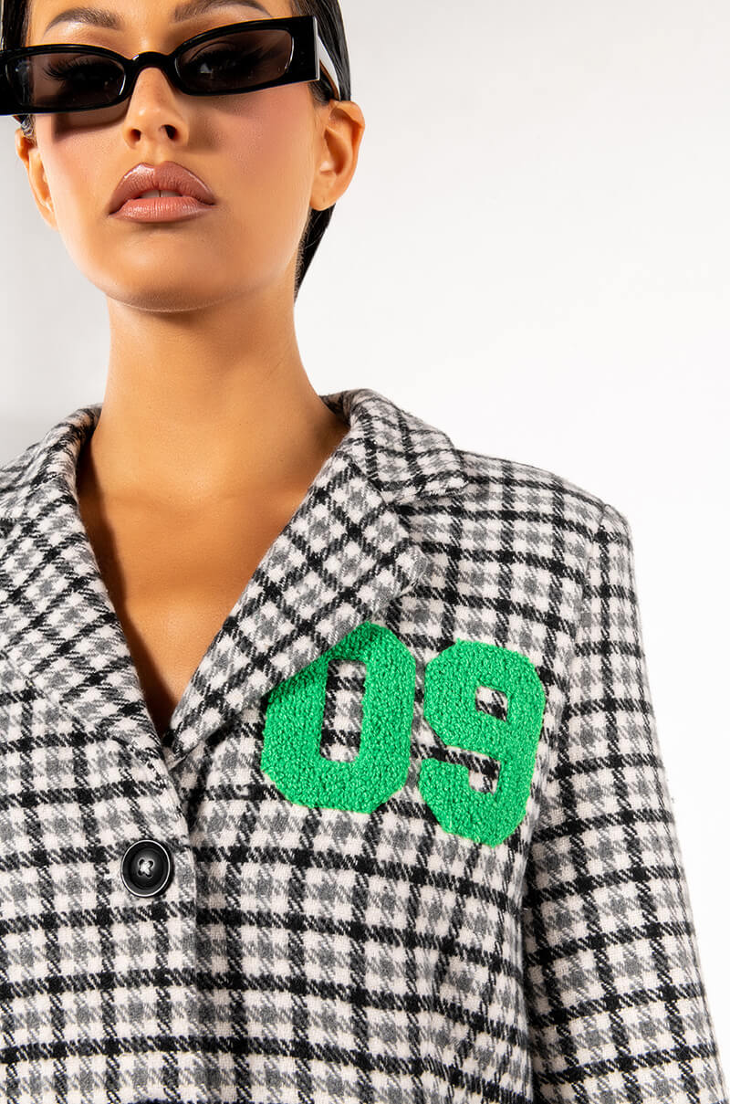 COLLEGIATE BACK TO SCHOOL PLAID BLAZER WITH THUMB HOLES