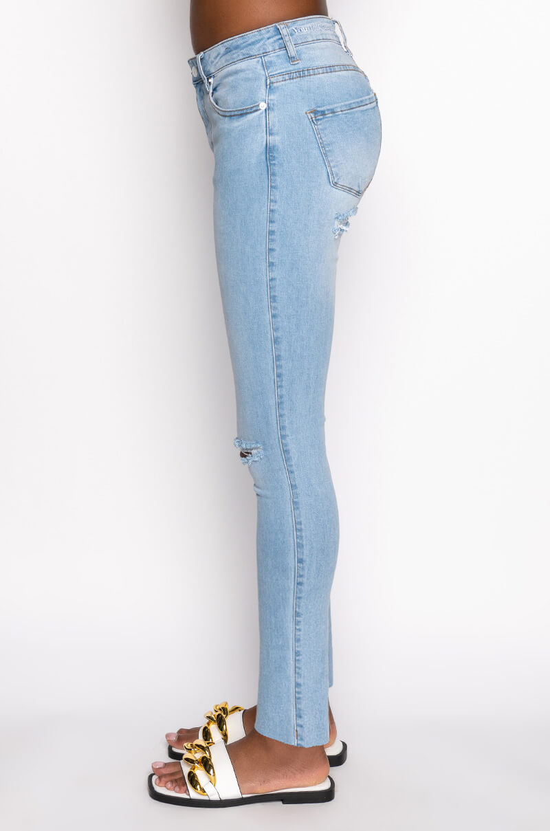 BARE-BUTT HIGH RISE SKINNY DENIM PANTS