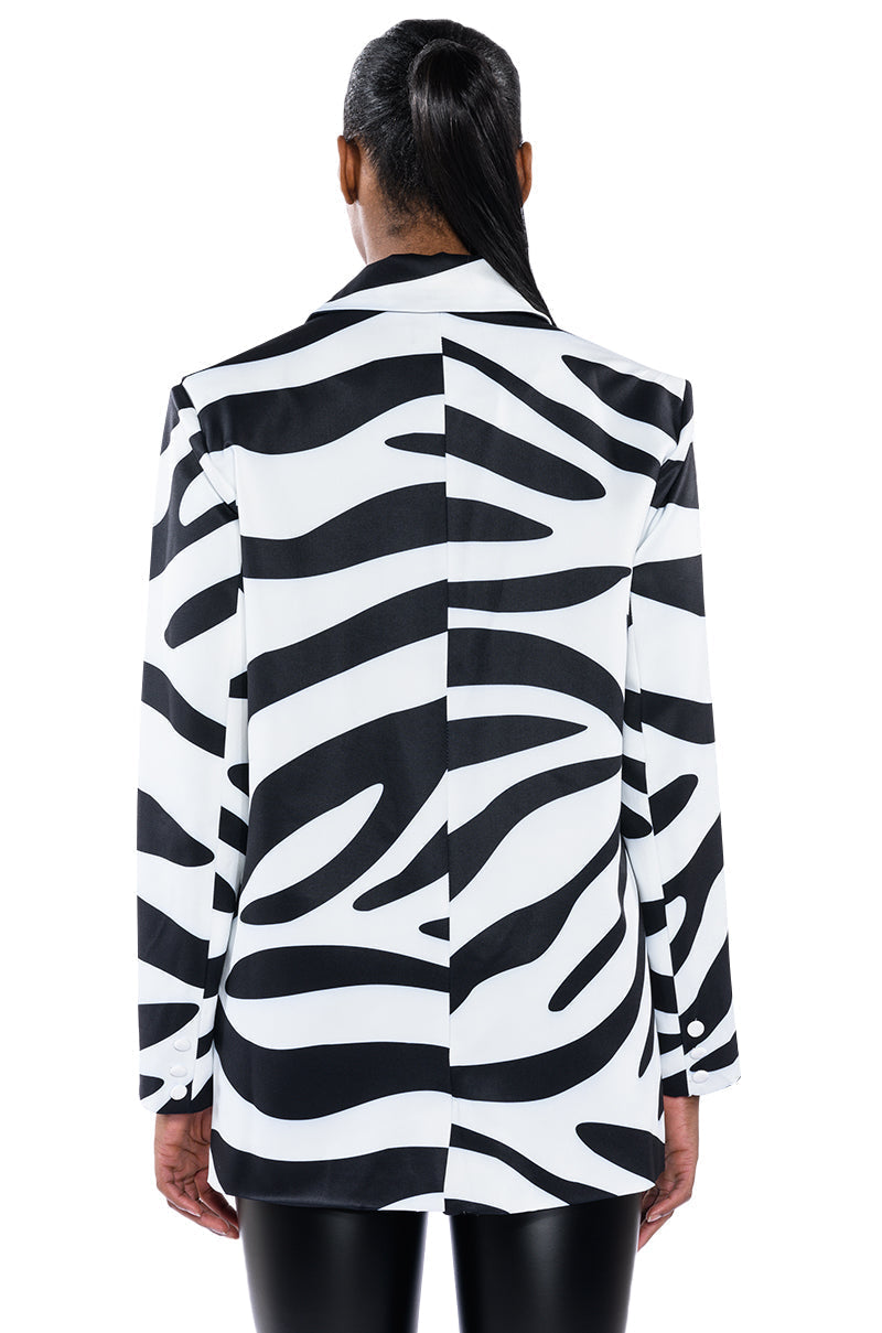 BE BOLD OVERSIZED ZEBRA BLAZER