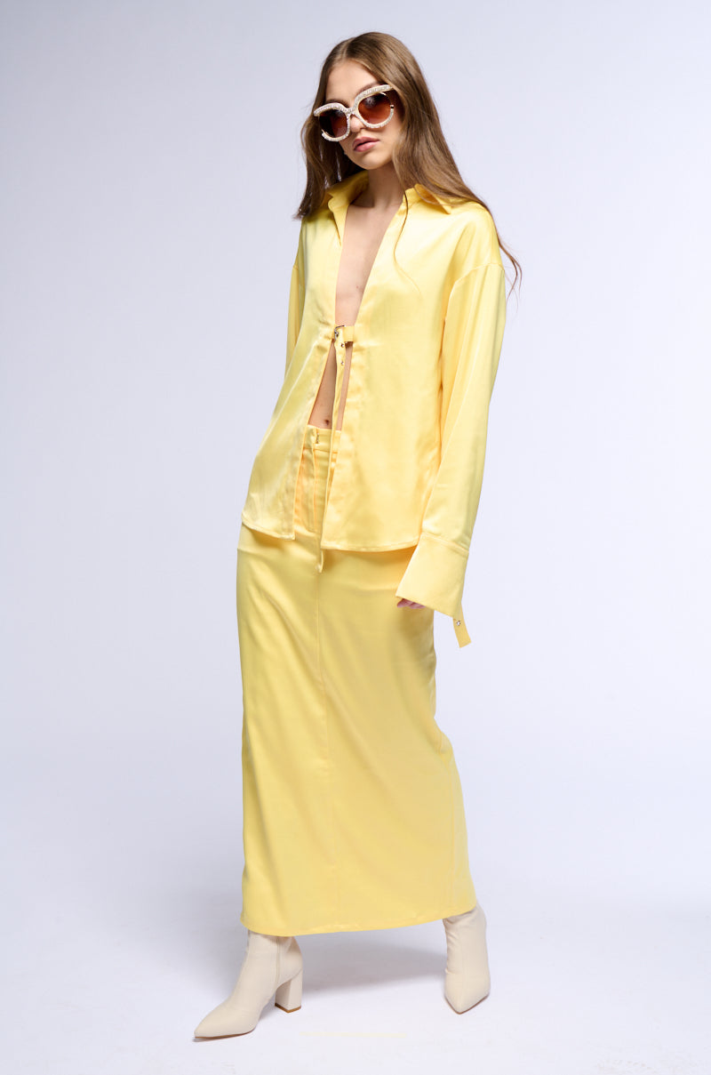 BELLISSIMA SATIN FINISH COLLARED BLOUSE IN YELLOW