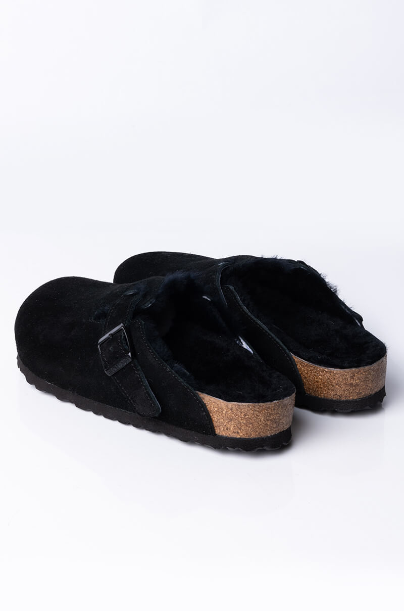 BIRKENSTOCK BOSTON SHEARLING SANDAL IN BLACK
