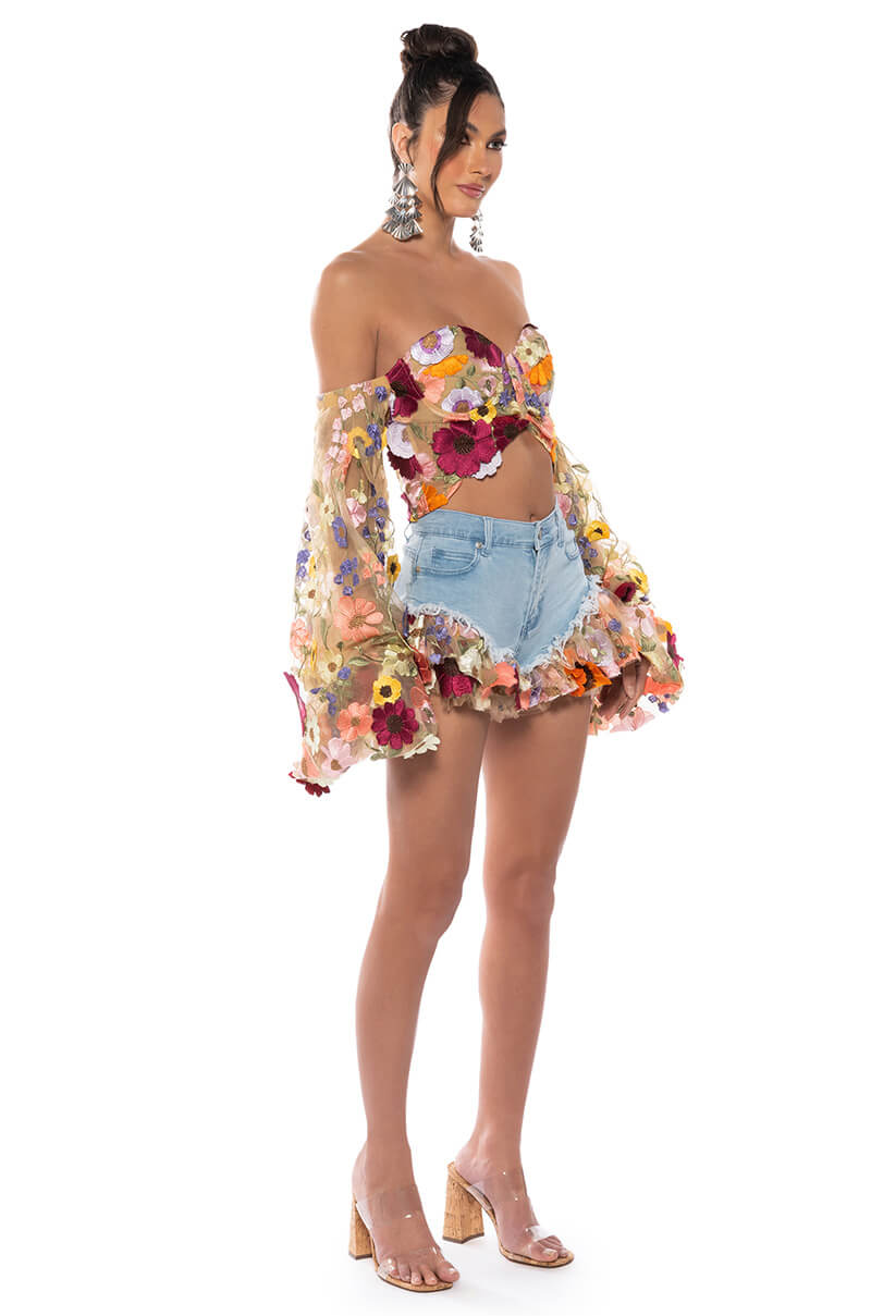 BOTANICAL BEAUTY CROPPED SHEER SLEEVE TOP