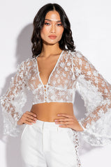 LILA FLORAL DETAIL CROPPED BLOUSE