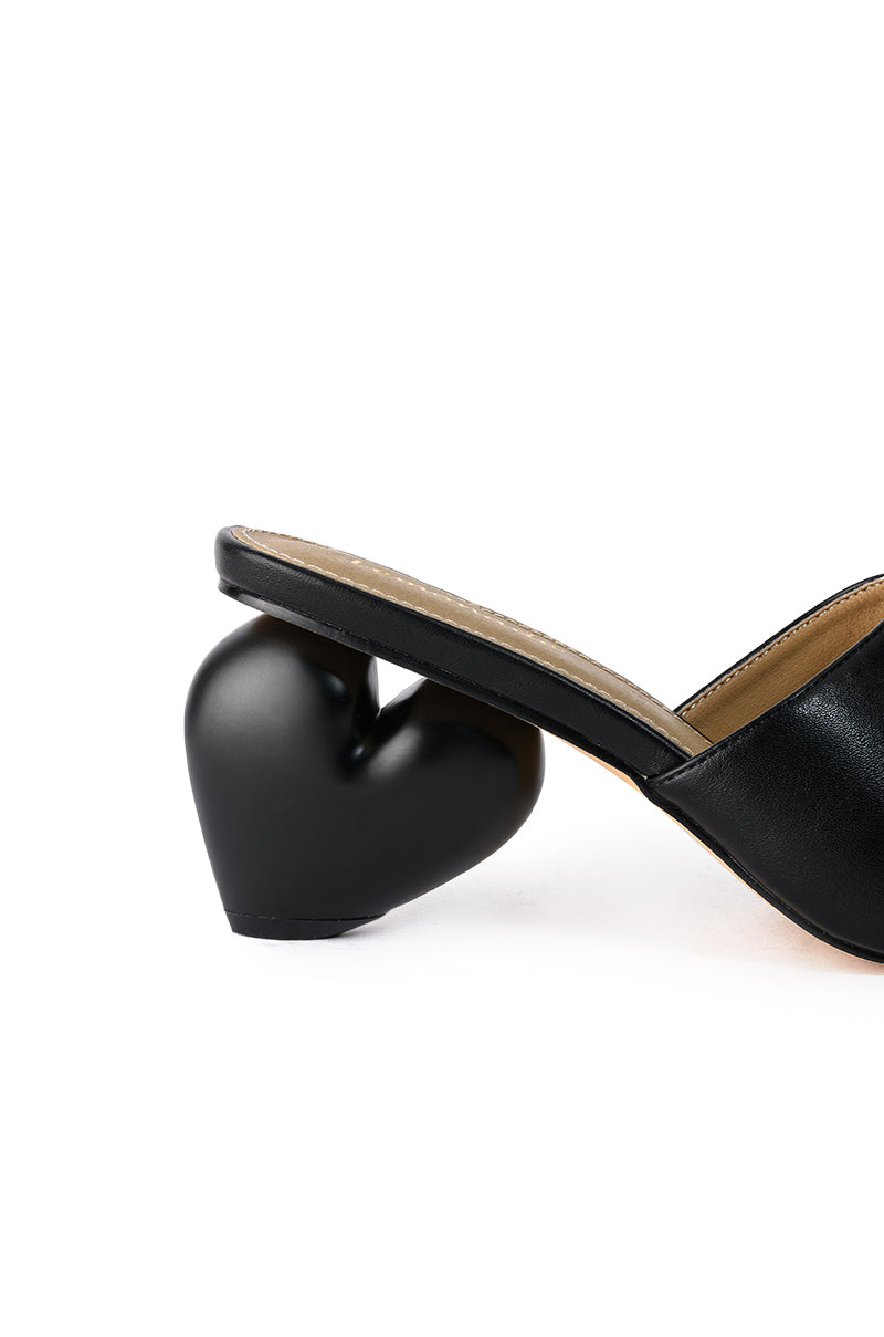 BUBBLE HEART BLACK NOVELTY HEEL SANDAL