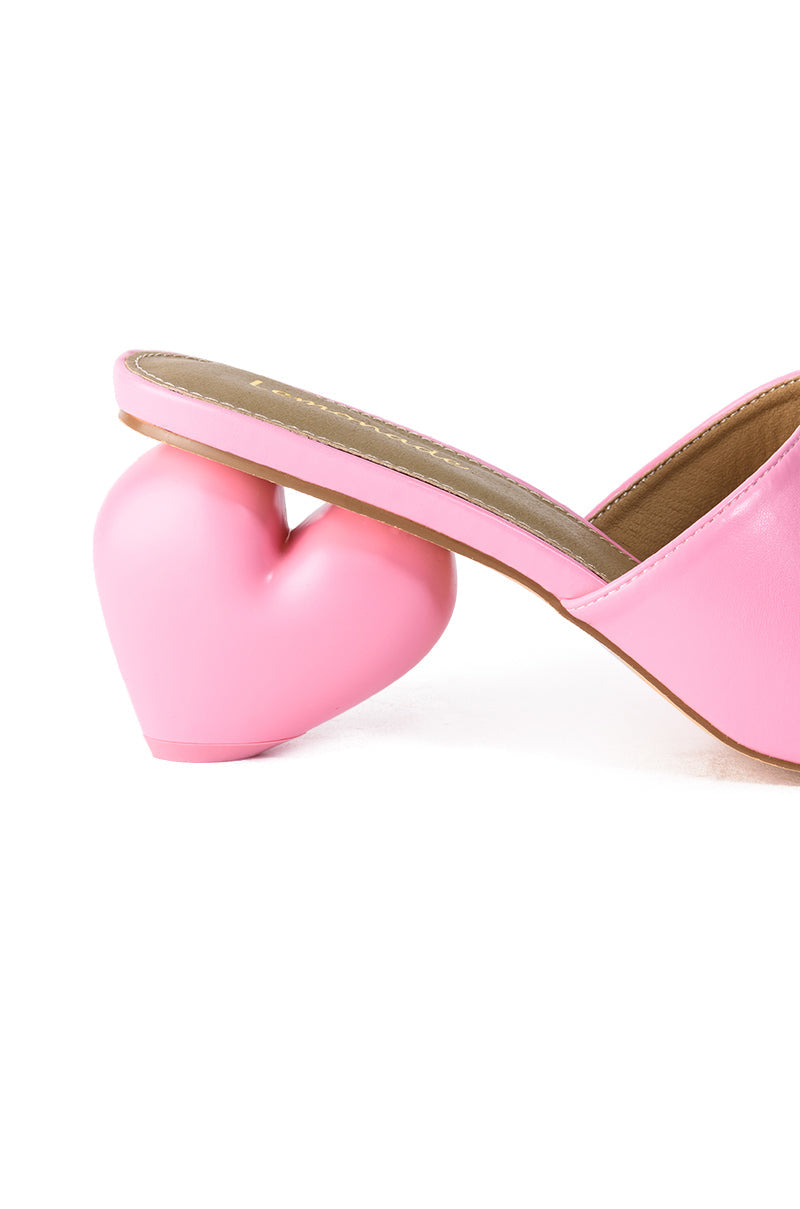 BUBBLEHEART CHUNKY SANDAL IN PINK