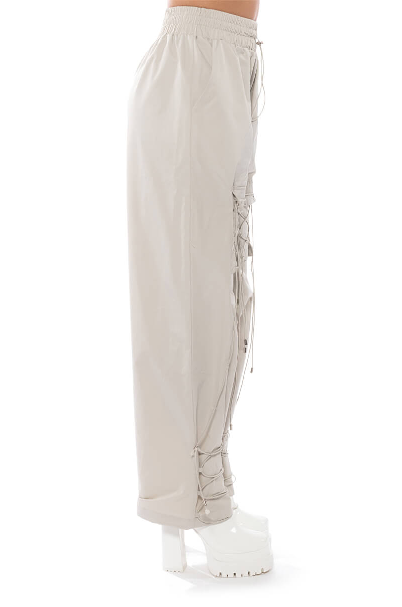 CARA ELASTIC DETAIL UTILITY JOGGER