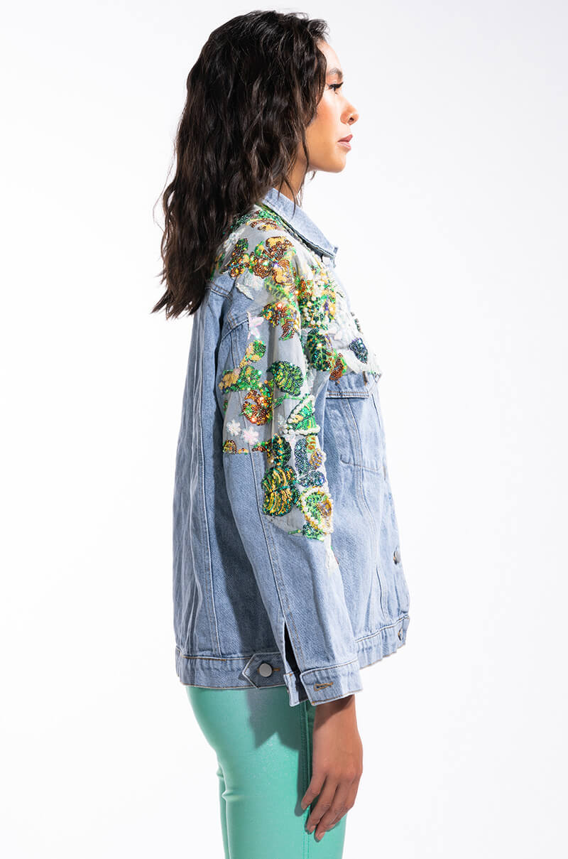 FLOWER EMBELLISHED DENIM JACKET
