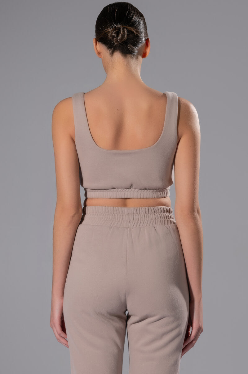 CASUAL CASEY CROP TANK TOP