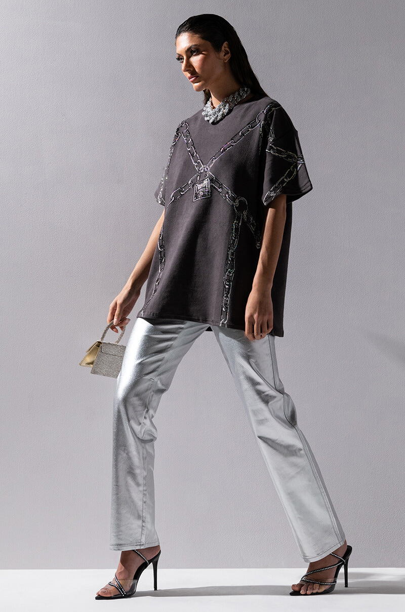 CHAIN DETAIL OVERSIZED TSHIRT IN GREY