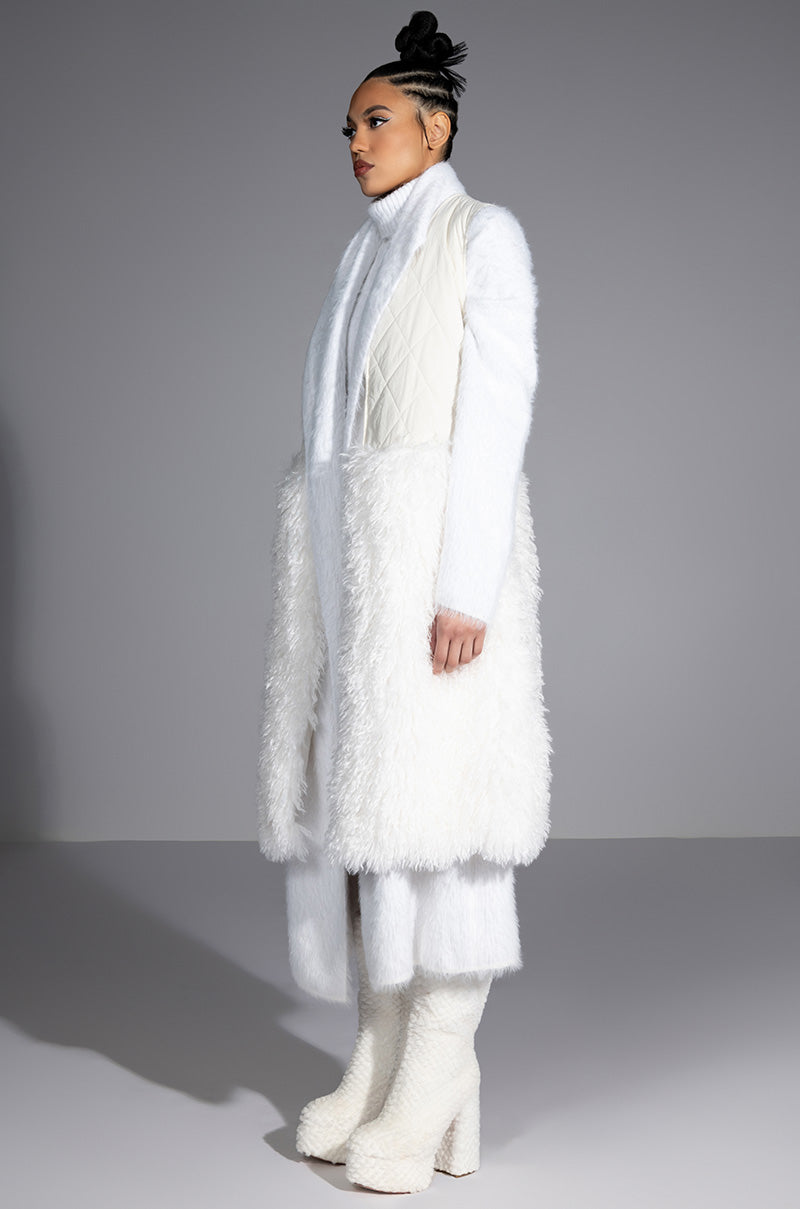 BORB QUILTED VEST WITH FAUX FUR
