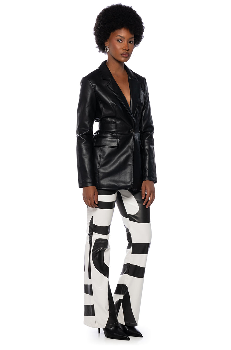 CLASSIC PLEATHER BLAZER