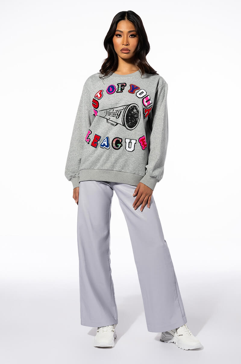 COLLEGIATE VARSITY BLUES CREW NECK SWEATSHIRT