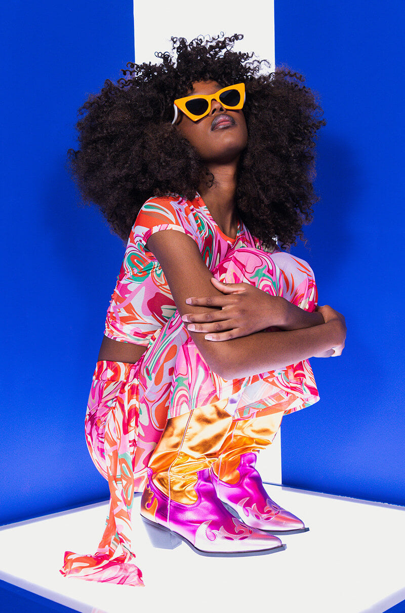 COLORFUL IMAGINATION CROPPED MESH T SHIRT