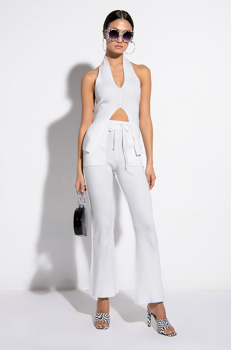 FRANCESCA DEEP V SLEEVELESS KNIT TOP