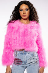 CROPPED FEATHER JACKET IN PINK