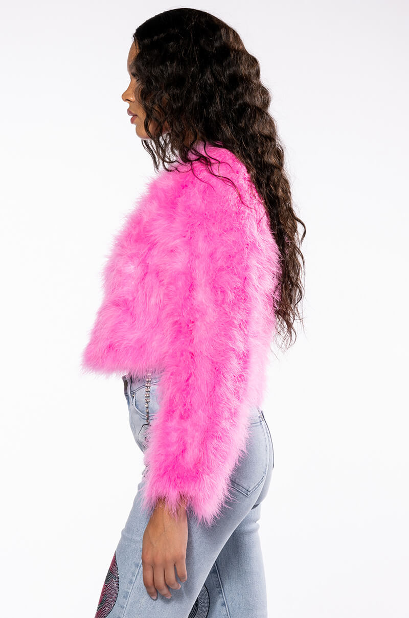 CROPPED FEATHER JACKET IN PINK